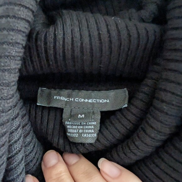 French Connection knit turtle neck - Picture 4 of 7